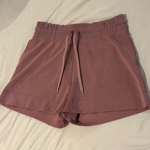 LuluLemon Softstreme Soft Ambitious Shorts - Spiced Chai (Mauve)